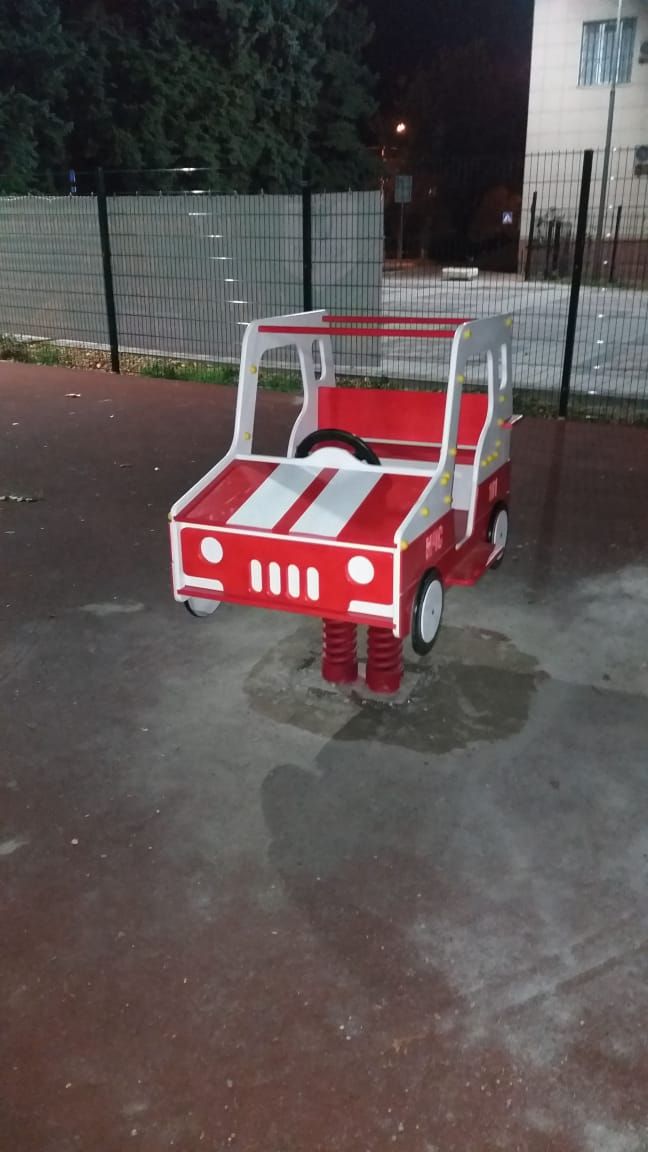 В парке Железноводска установили новые игровые элементы В парке Железноводска установили новые игровые элементы