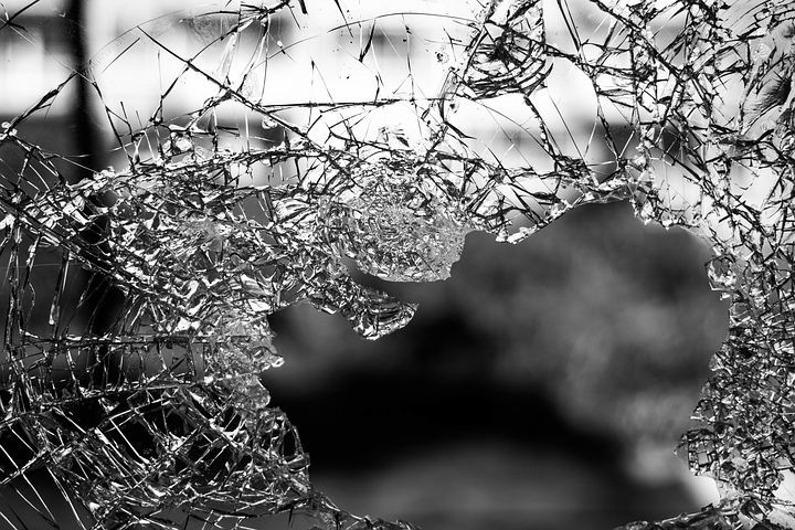 Житель Ставрополья повредил машину знакомой Житель Ставрополья повредил машину знакомой