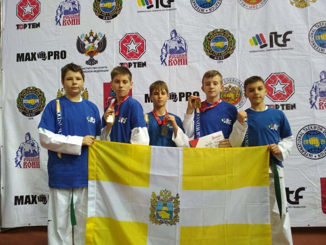 Ставропольские тхеквондисты собрали букет наград на чемпионате страны