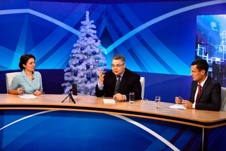 Губернатор Ставрополья провел "Прямую линию" с населением Губернатор Ставрополья провел "Прямую линию" с населением