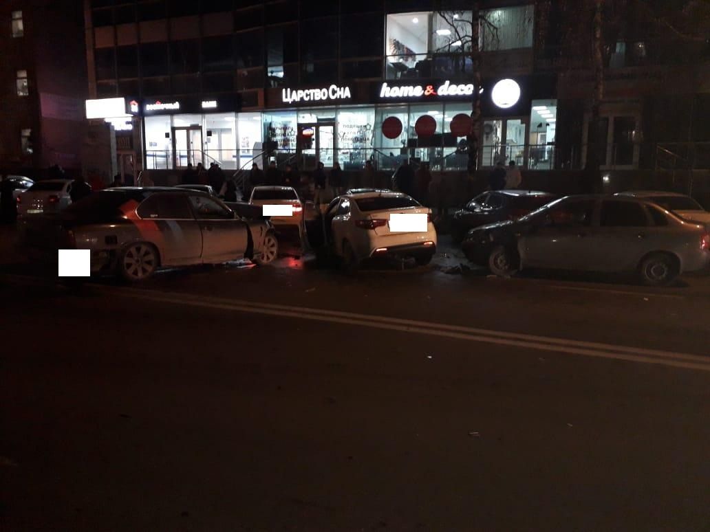 Пять машин столкнулись в Ставрополе Пять машин столкнулись в Ставрополе