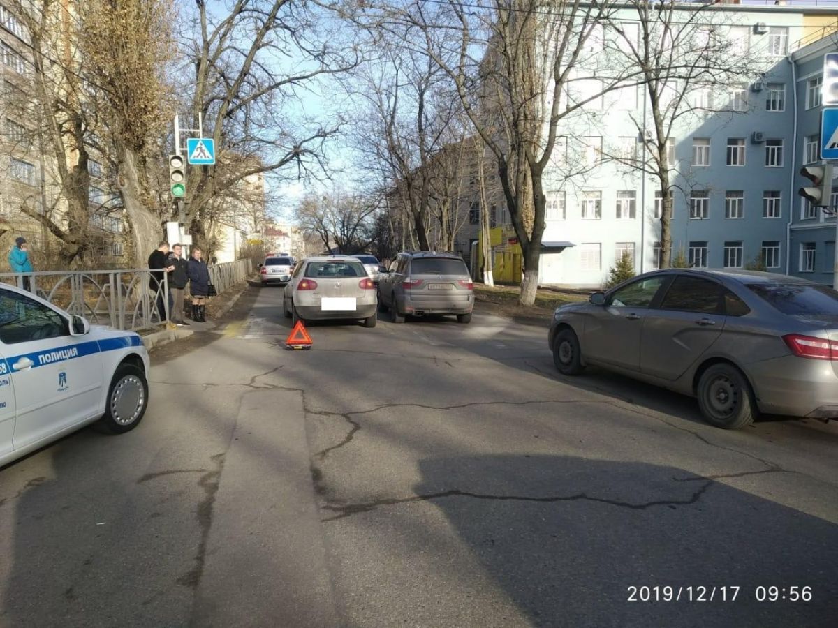 В Ставрополе водитель легковушки сбил женщину В Ставрополе водитель легковушки сбил женщину