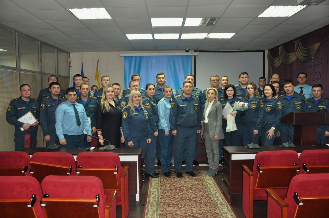 Ольга Тимофеева поздравила ставропольских спасателей с профессиональным праздником Ольга Тимофеева поздравила ставропольских спасателей с профессиональным праздником