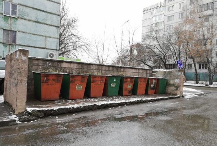 В Ставрополе краевой министр ЖКХ проверил, как вывозят мусор В Ставрополе краевой министр ЖКХ проверил, как вывозят мусор