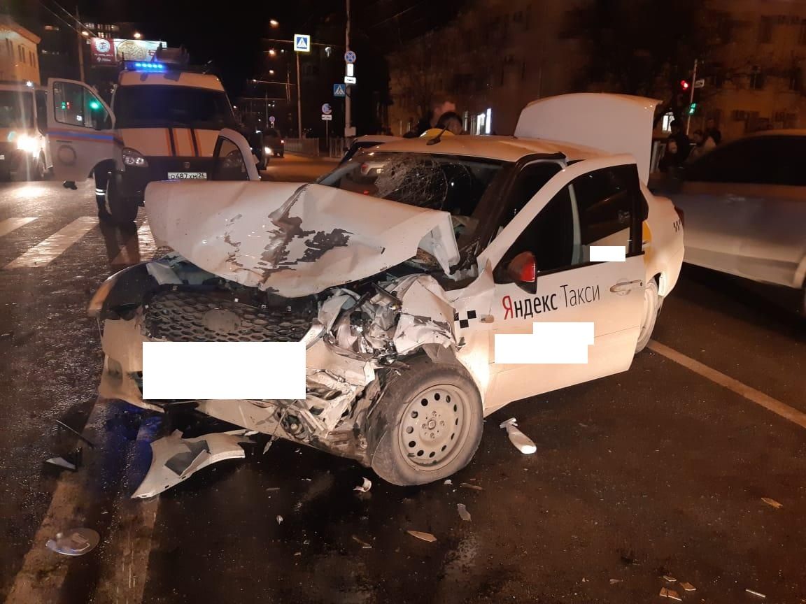 Пять человек пострадали в ДТП в Ставрополе Пять человек пострадали в ДТП в Ставрополе