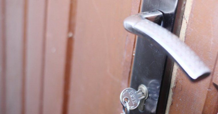 В Невинномысске в запертой квартире нашли тело пенсионерки В Невинномысске в запертой квартире нашли тело пенсионерки