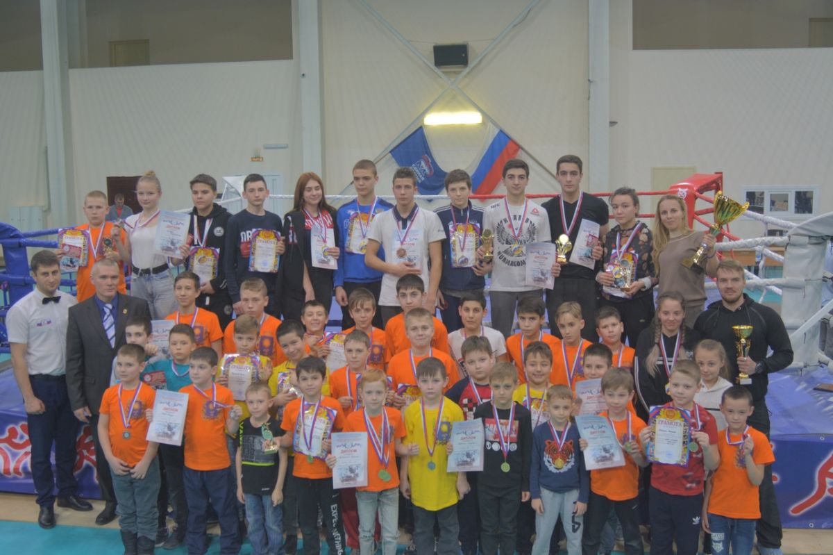 Ставропольские спортсмены победили на Чемпионате и Первенстве по кикбоксингу Ставропольские спортсмены победили на Чемпионате и Первенстве по кикбоксингу