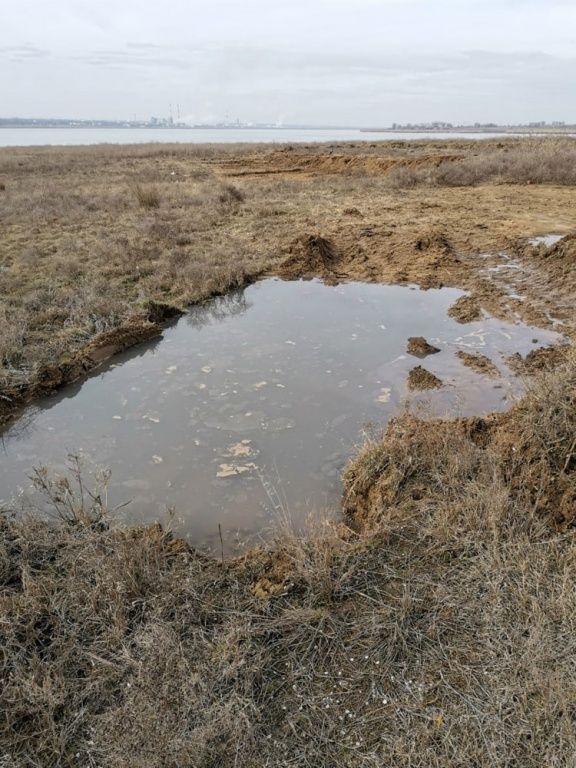 В Буденновске нечистоты из военного городка сливали в реку В Буденновске нечистоты из военного городка сливали в реку