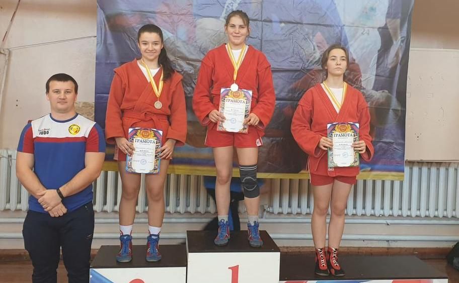 Соревнования по самбо провели в Невинномысске