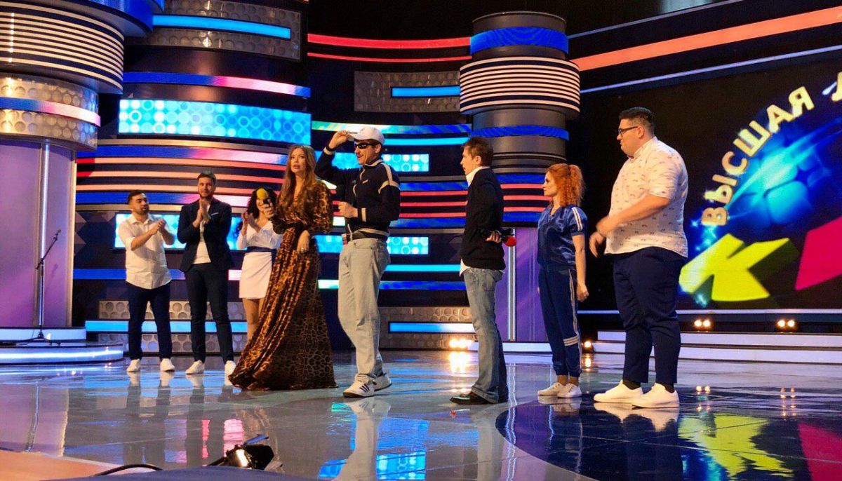 "Михаил Дудиков" победил в 1/8 финала Высшей Лиги КВН