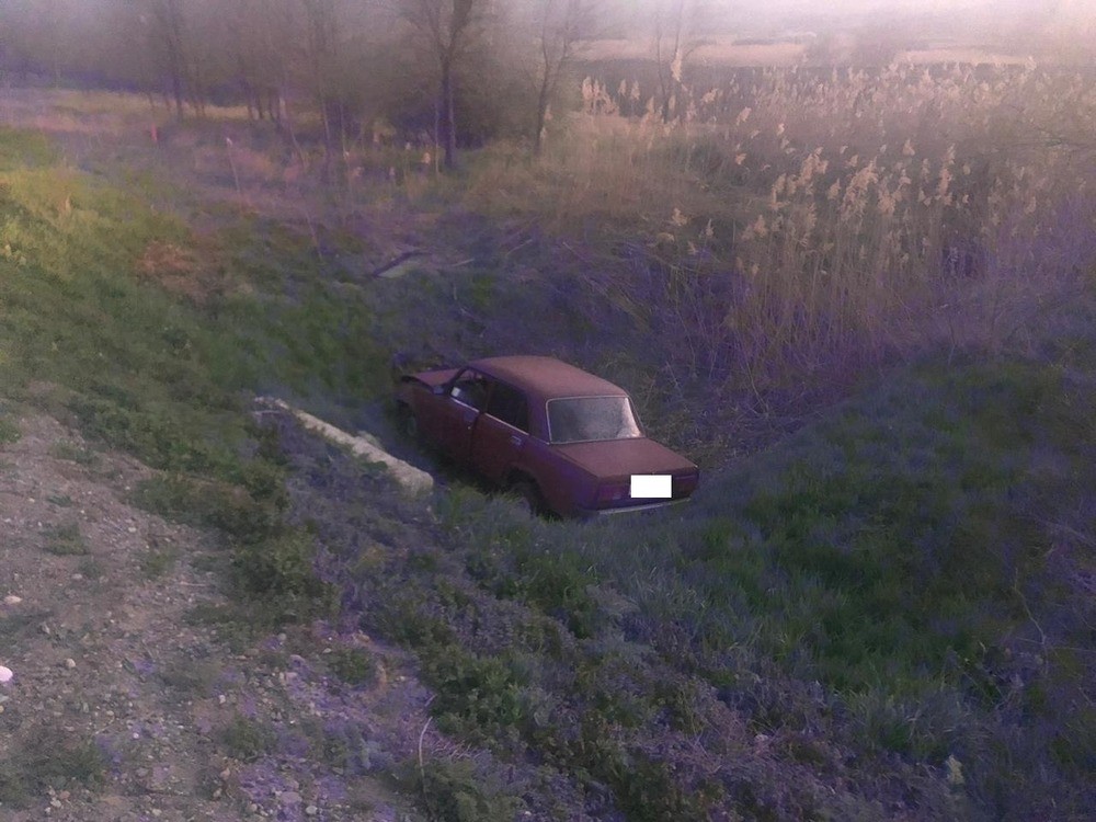 В Шпаковском районе перевернулся автомобиль