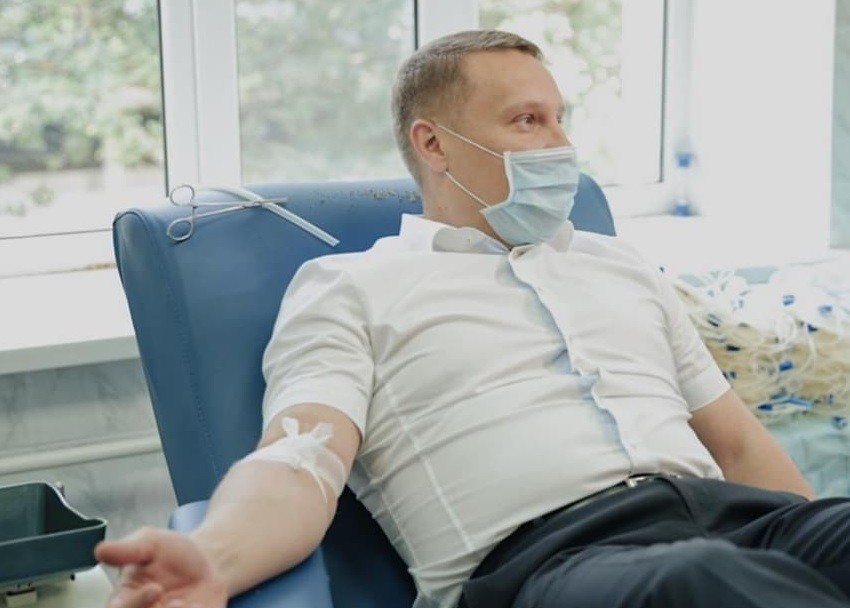 Врио главы Ставрополя Дмитрий Семенов стал донором крови