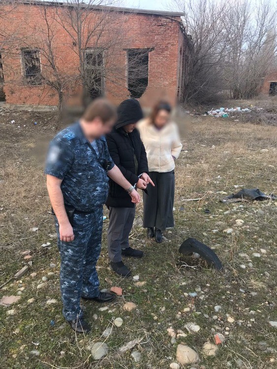 В Невинномысске экс-полицейского и его знакомого осудили за продажу наркотиков В Невинномысске экс-полицейского и его знакомого осудили за продажу наркотиков