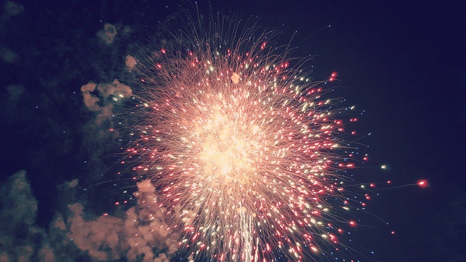 Салют Победы в Ставрополе запустят с четырех площадок Салют Победы в Ставрополе запустят с четырех площадок