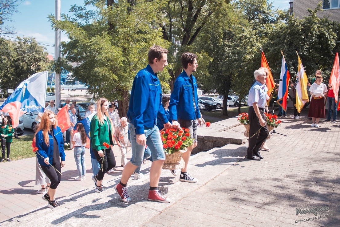 В Ставрополе отметили 100-летие краевого комсомола В Ставрополе отметили 100-летие краевого комсомола