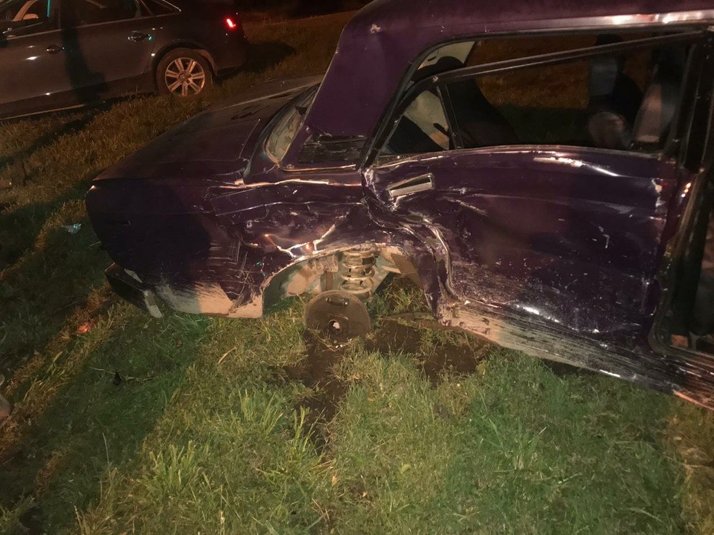 В Михайловске подросток поехал кататься с друзьями на машине и попал в ДТП В Михайловске подросток поехал кататься с друзьями на машине и попал в ДТП