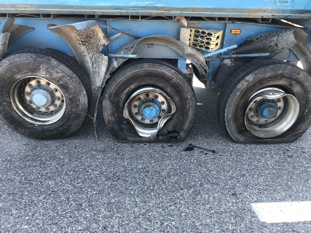 На Ставрополье минивэн столкнулся с грузовым автомобилем На Ставрополье минивэн столкнулся с грузовым автомобилем