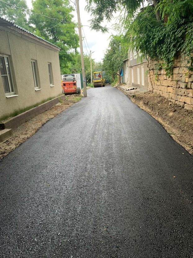 В Ставрополе в переулке Интернациональный заасфальтировали дорогу В Ставрополе в переулке Интернациональный заасфальтировали дорогу