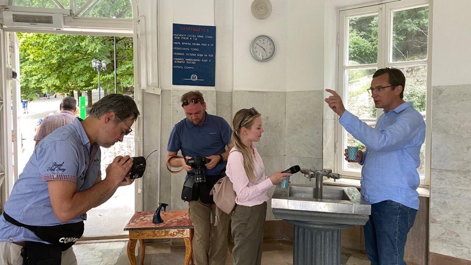 Обновленную курортную зону Железноводска оценили федеральные журналисты