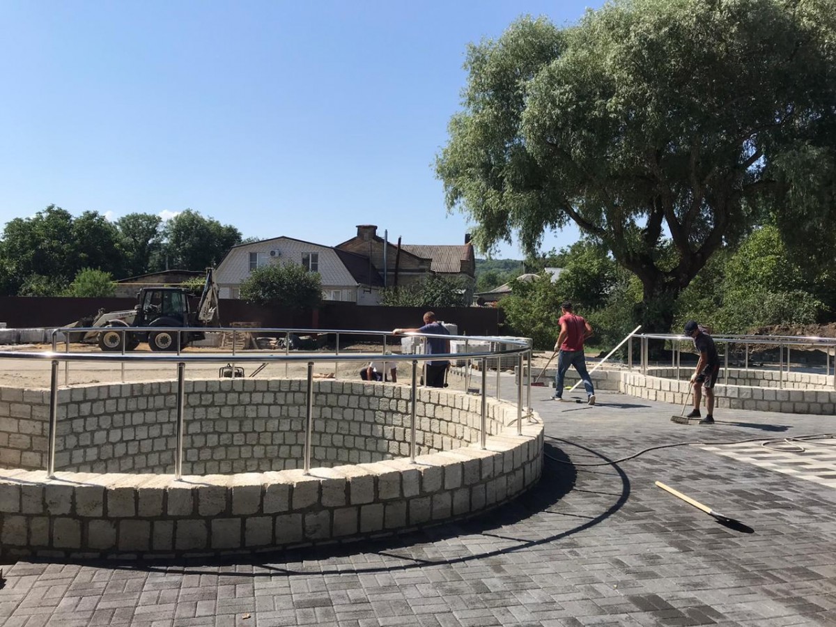 Ставропольцы помогают благоустраивать родники на Пригородной Ставропольцы помогают благоустраивать родники на Пригородной