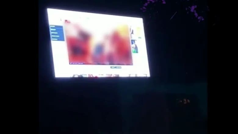 В Пятигорске на уличном экране запустили фильм для взрослых В Пятигорске на уличном экране запустили фильм для взрослых