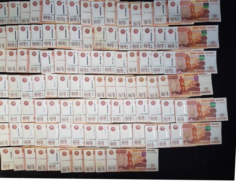 За взятку в 20 млн сотруднику ФСБ на Ставрополье осужден бизнесмен За взятку в 20 млн сотруднику ФСБ на Ставрополье осужден бизнесмен