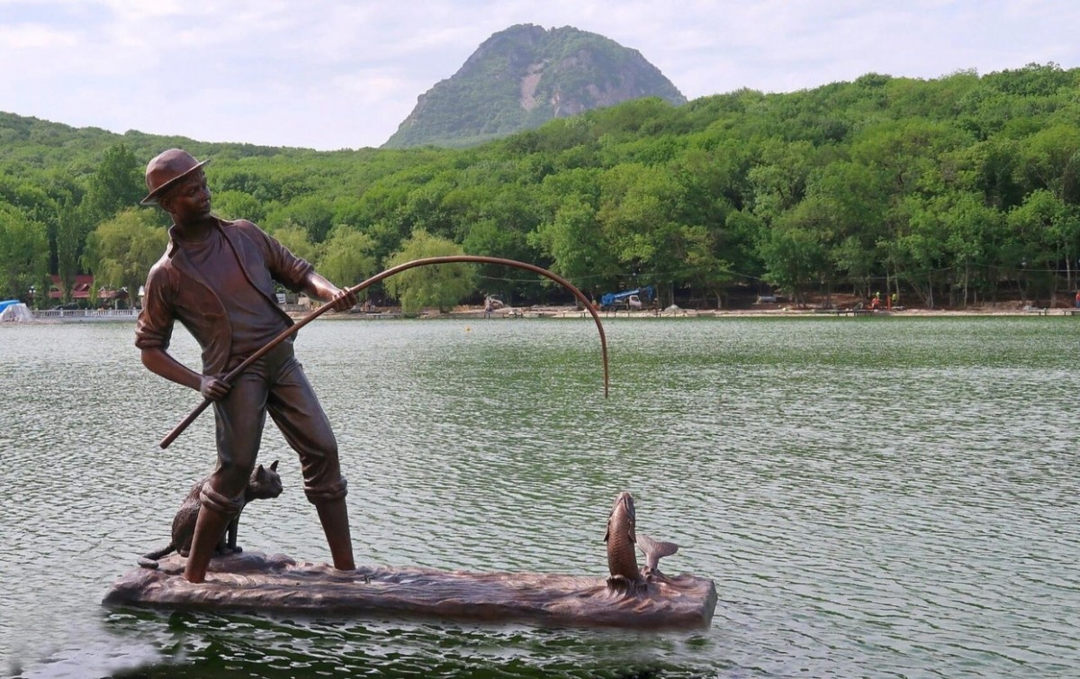 В Железноводске для фестиваля «Гигантский улов» в озеро выпустят промысловую рыбу В Железноводске для фестиваля «Гигантский улов» в озеро выпустят промысловую рыбу