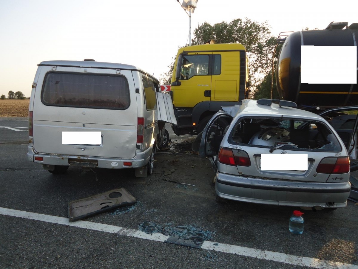 В тройном ДТП на Ставрополье пострадали двое детей