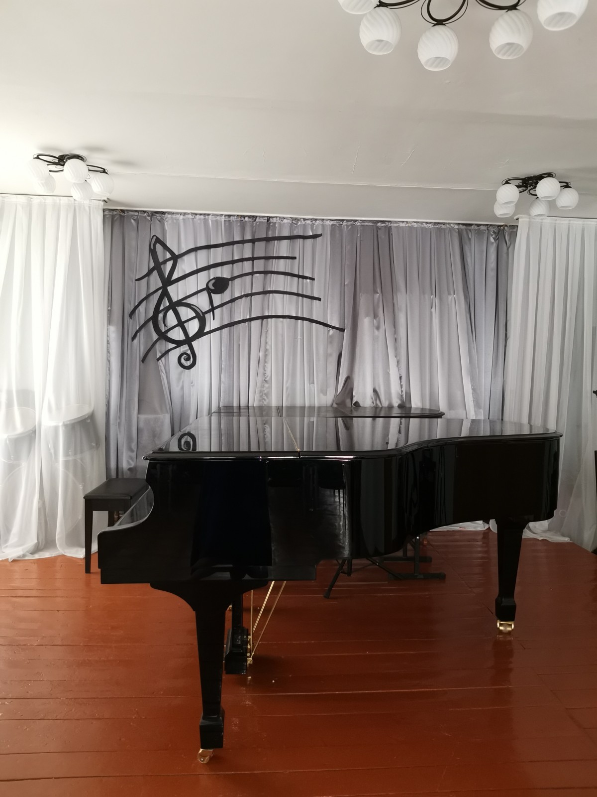 В Ставрополе в детской школе искусств № 4 появились новые инструменты В Ставрополе в детской школе искусств № 4 появились новые инструменты