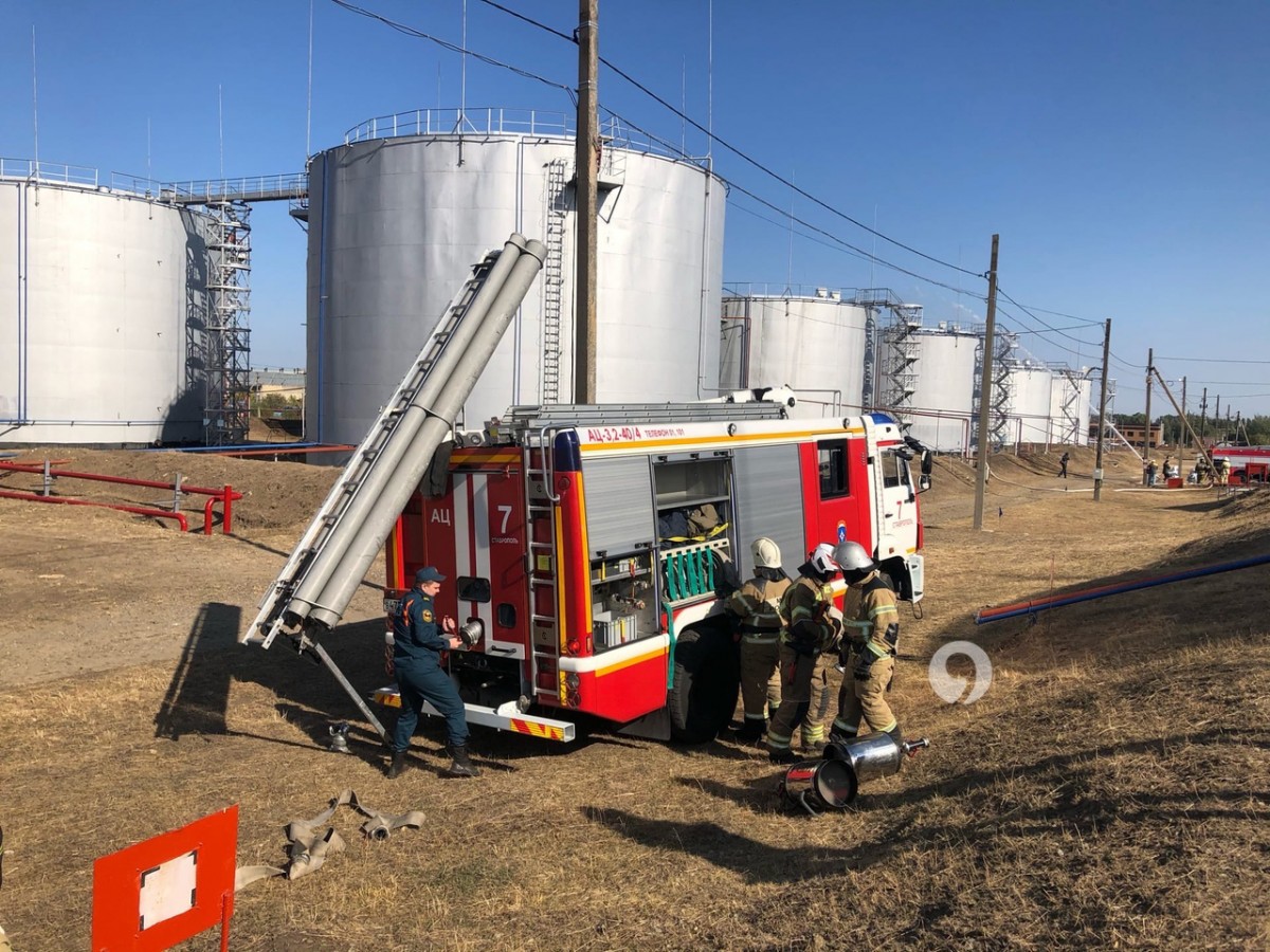 Учения МЧС по устранению разлива нефтепродуктов прошли на Ставрополье