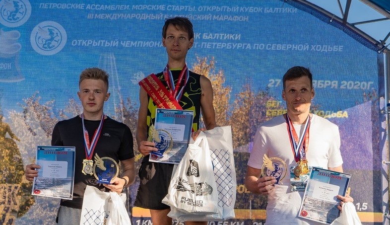 В ультра-марафоне в Санкт-Петербурге победил бегун из Ставрополя