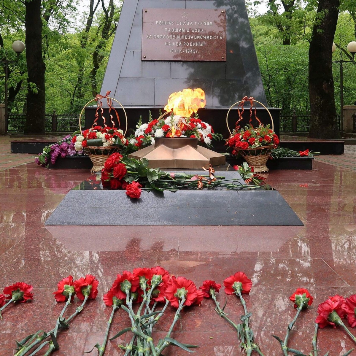 В Железноводске на «Аллее памяти» установят новые пилоны с именами солдат В Железноводске на «Аллее памяти» установят новые пилоны с именами солдат