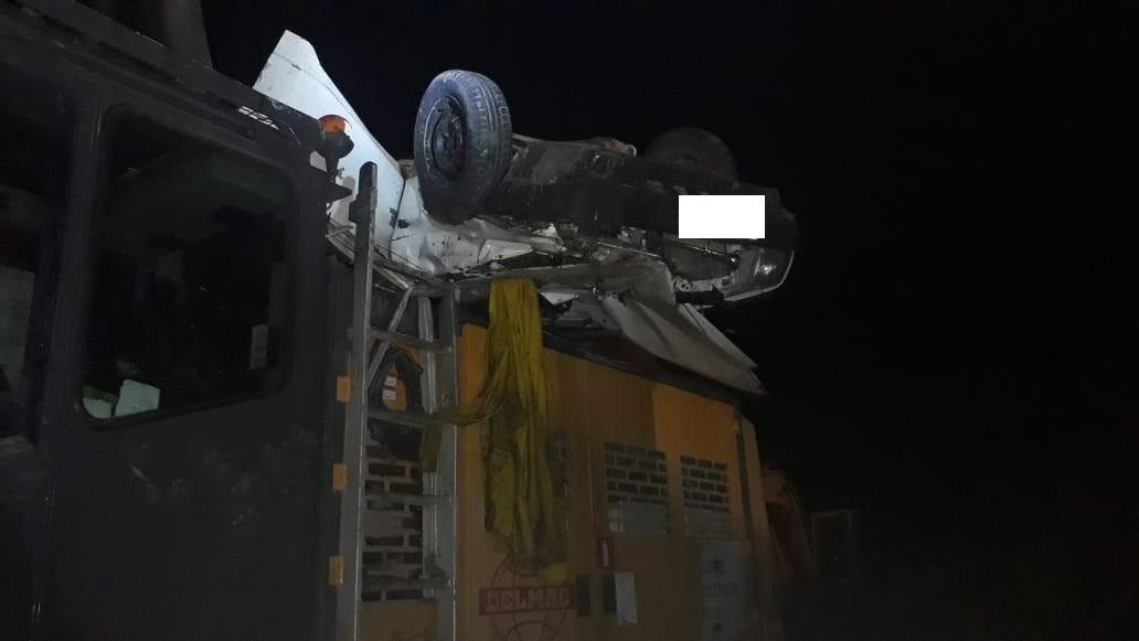 На Ставрополье водитель-бесправник съехал с двухуровневой дороги вниз и скончался