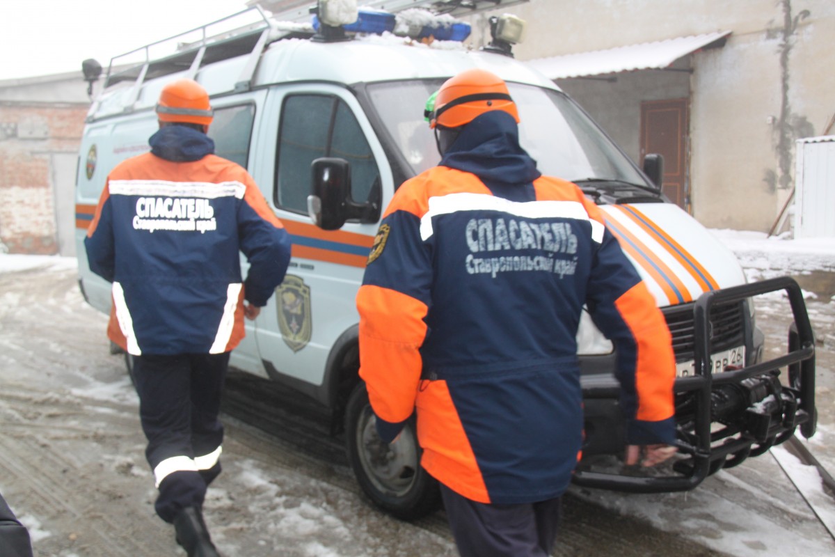 На Ставрополье спасатели помогли двум пенсионерам, оказавшимся в сложной ситуации в собственных домах На Ставрополье спасатели помогли двум пенсионерам, оказавшимся в сложной ситуации в собственных домах