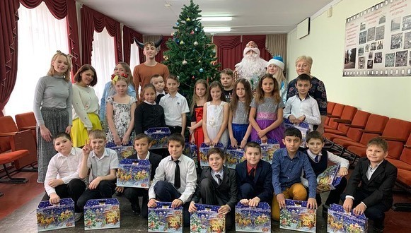 Губернаторские подарки получили более 5 тыс. школьников в Невинномысске