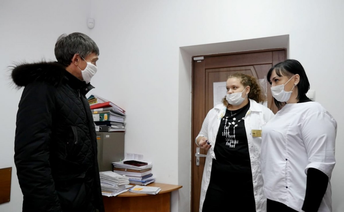 Депутат ставропольской Думы организовал транспорт для подвоза участковых врачей Депутат ставропольской Думы организовал транспорт для подвоза участковых врачей