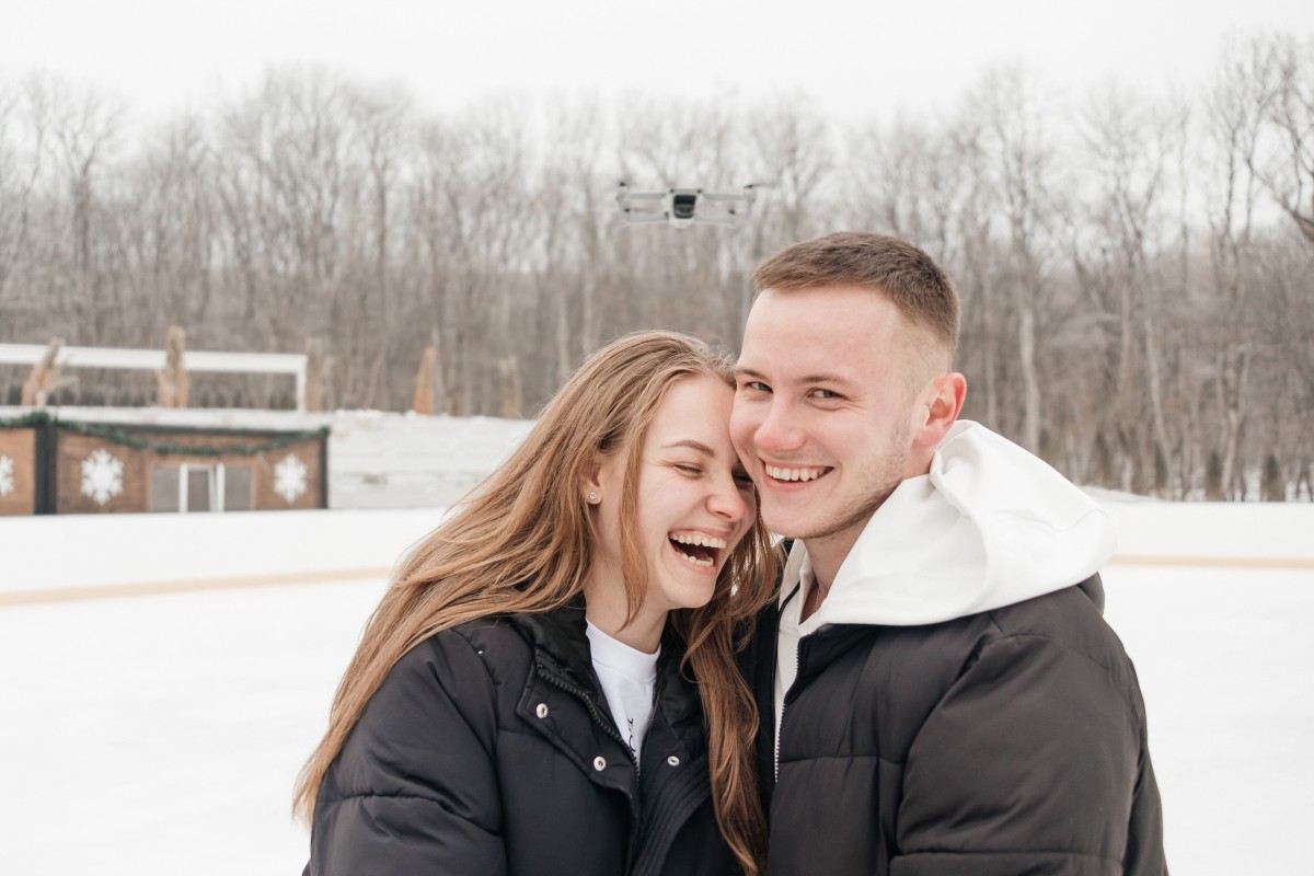 Посетитель катка в Железноводске сделал предложение возлюбленной Посетитель катка в Железноводске сделал предложение возлюбленной