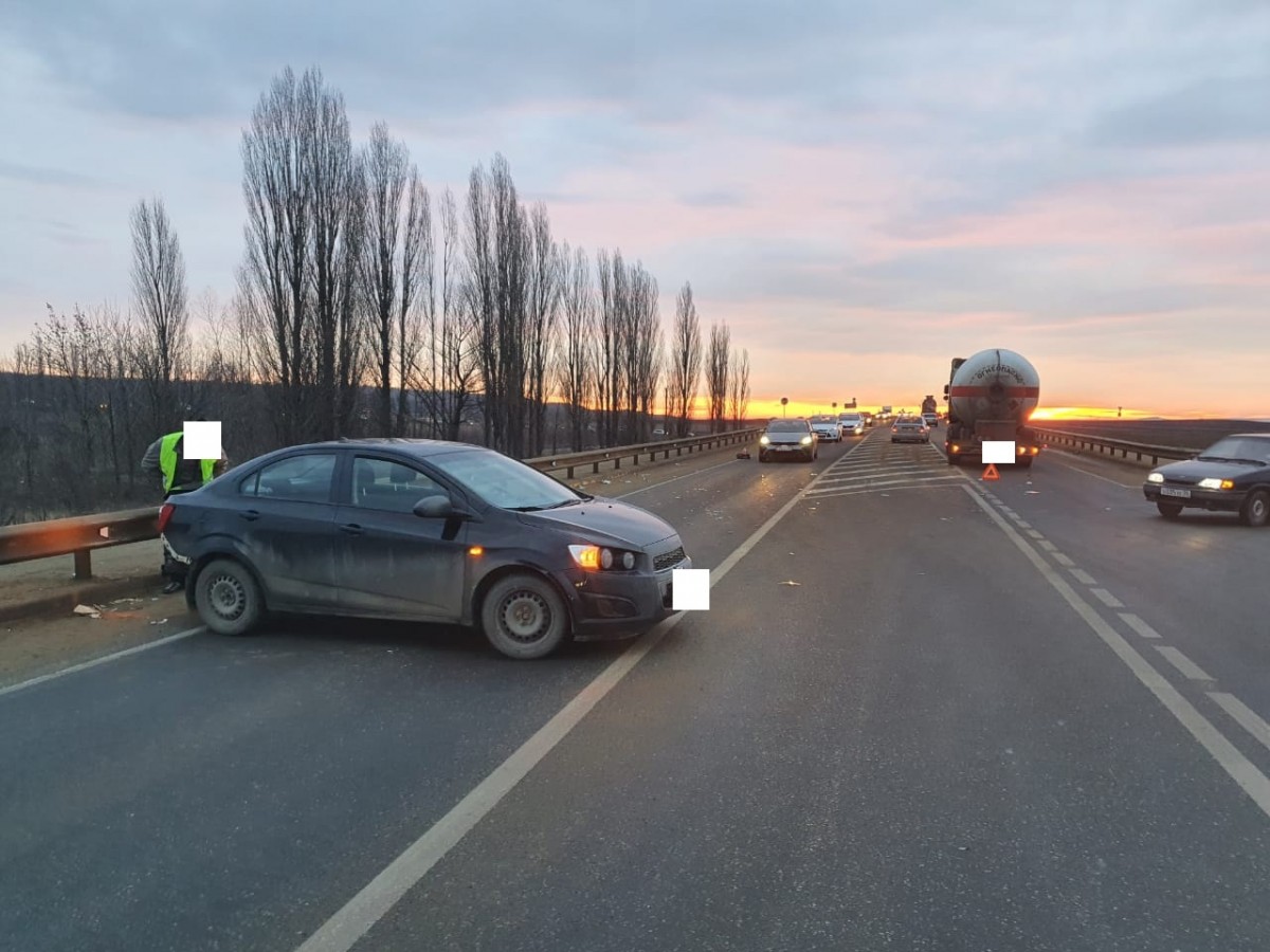 ДТП с газовозом затруднило движение на Ставрополье | 27.01.2021 | Ставрополь  - БезФормата