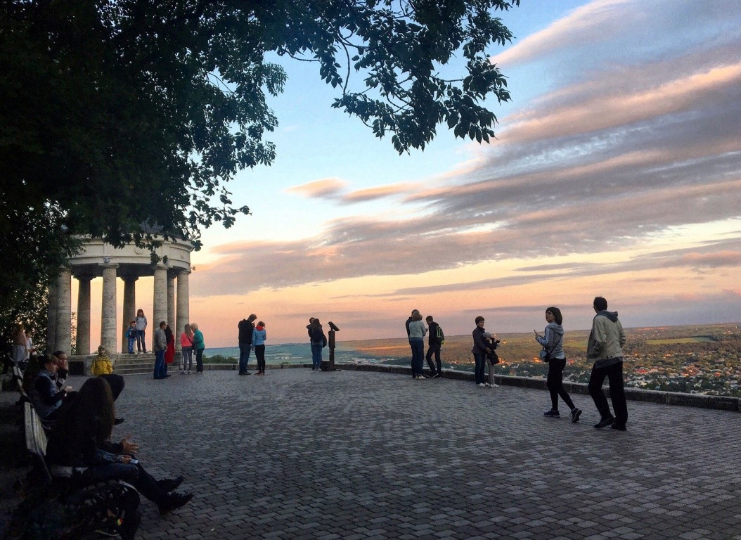 В Пятигорске обновят около 40 тысяч кв. метров общественных пространств В Пятигорске обновят около 40 тысяч кв. метров общественных пространств