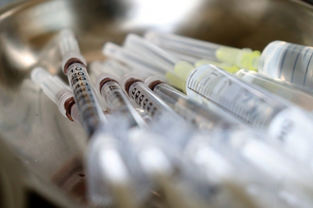Пенсионеру из Ессентуков помогут записаться на вакцинацию от COVID-19 Пенсионеру из Ессентуков помогут записаться на вакцинацию от COVID-19