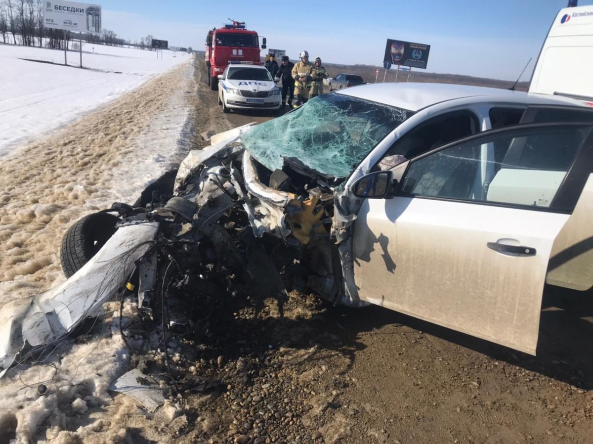 Два водителя погибли при лобовом столкновении на Ставрополье Два водителя погибли при лобовом столкновении на Ставрополье