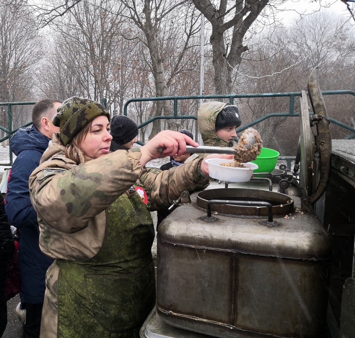 Солдатская каша на празднике