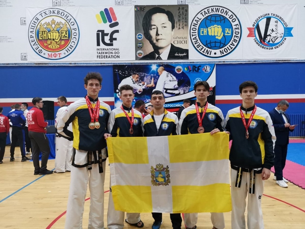 Ставропольский тхэквондист завоевал два «золота» Всероссийских соревнований Ставропольский тхэквондист завоевал два «золота» Всероссийских соревнований