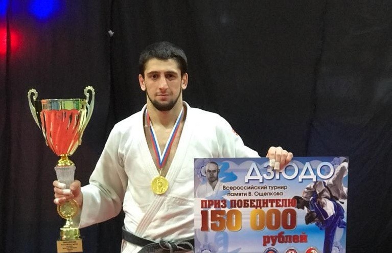 "Золото" и "бронзу" получили ставропольские дзюдоисты на турнире в Хабаровске