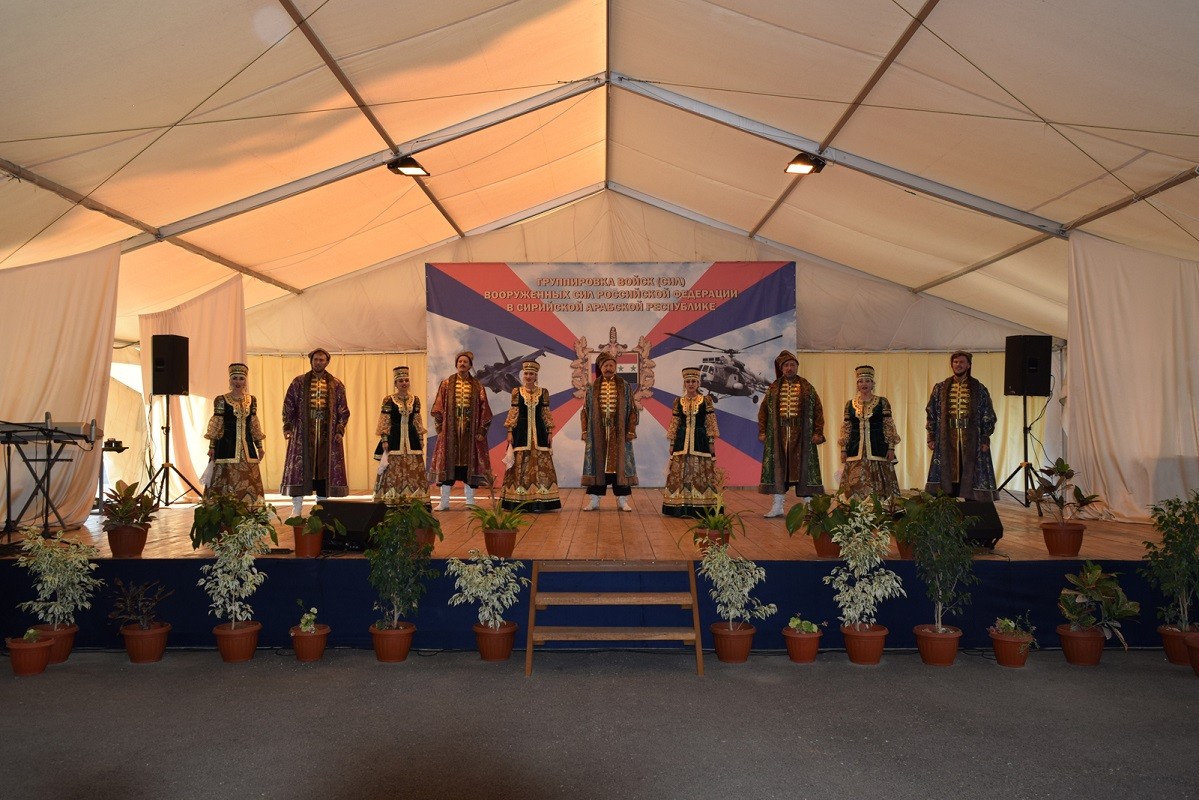 Ставропольский ансамбль наградили за поддержку военнослужащих РФ в Сирии Ставропольский ансамбль наградили за поддержку военнослужащих РФ в Сирии