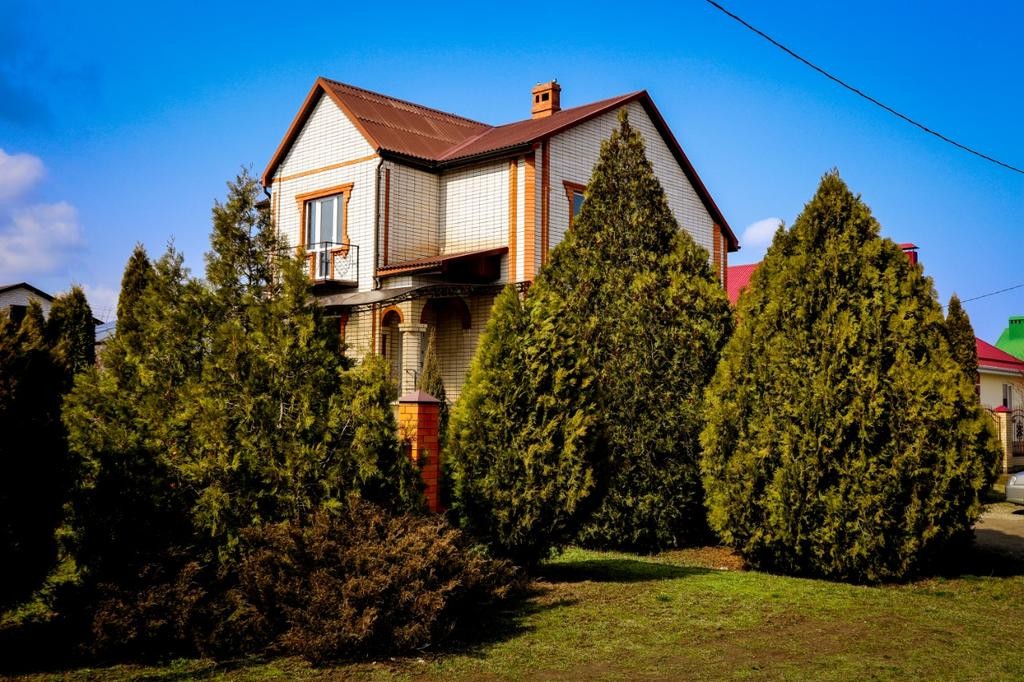 Семья с 12-ю детьми получила ключи от нового дома в Невинномысске