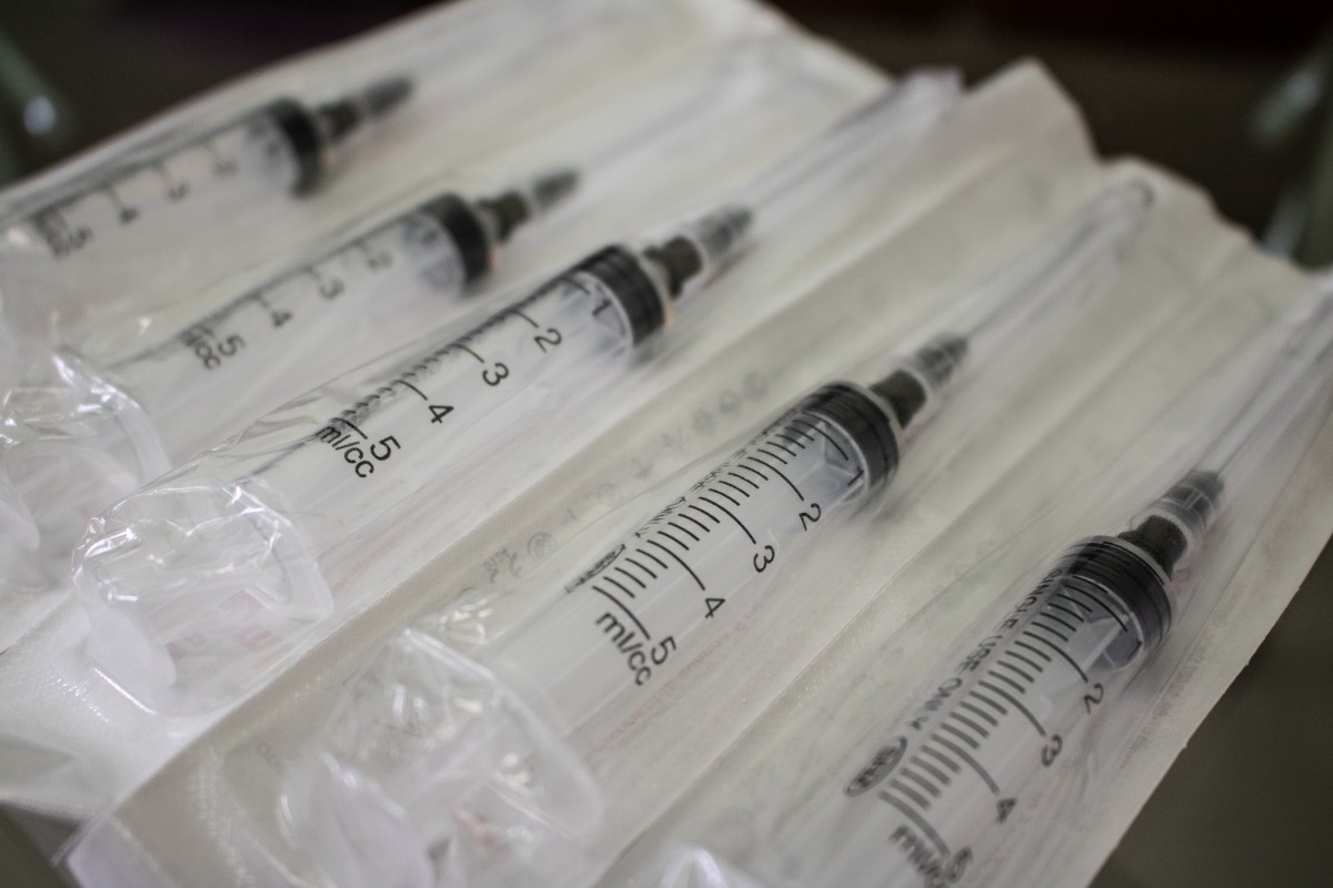 Пункт вакцинации от коронавируса появился на рынке «Лира» в Пятигорске Пункт вакцинации от коронавируса появился на рынке «Лира» в Пятигорске