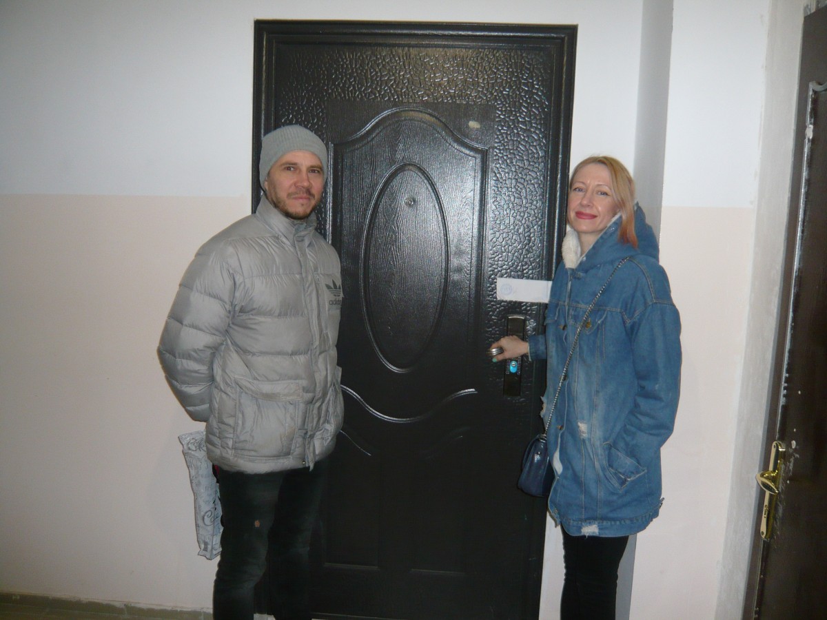 В Ставрополе многодетная семья получила жилье по договору соцнайма