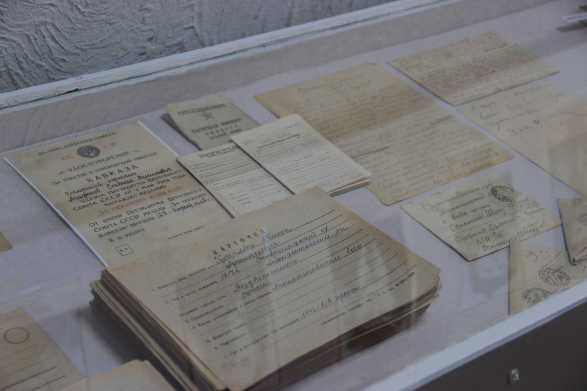 На Ставрополе в селе Воздвиженское школьники создали военно-историческую выставку к 9 мая На Ставрополе в селе Воздвиженское школьники создали военно-историческую выставку к 9 мая