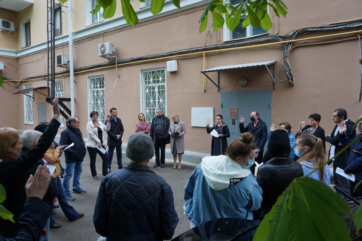 В Ставрополе в доме «под шпилем» состоялась очная часть собрания собственников В Ставрополе в доме «под шпилем» состоялась очная часть собрания собственников